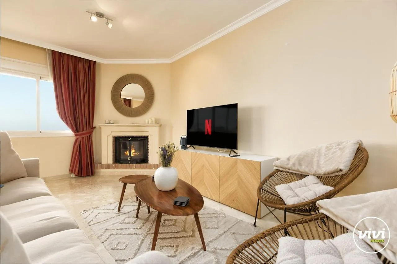 Vivi Homes - Valery Pool, Terrace & Padel 오옌 0*,  스페인